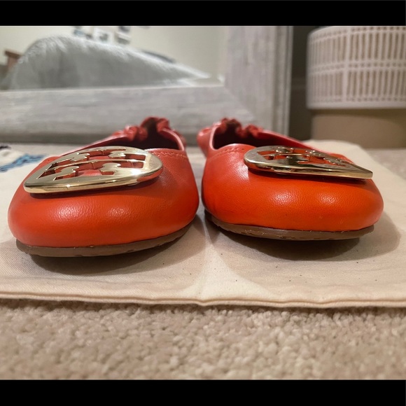 Tory Burch orange ballet flats - Picture 3 of 3